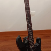 Guitarra eléctrica Samick antigua · Cuenca · 120 €