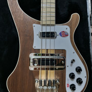 Rickenbacker 4003 Walnut 2026. Nuevo sin estrenar. · Madrid · 2700 €