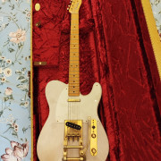 Telecaster Fender Original American 50's con bigsby t pastillas boutique · Valencia · 2200 €