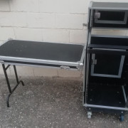Rack ergonómico, convertible a mesa, mas accesorios · Córdoba · 1 €