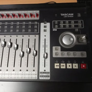 Controladora de DAW Tascam US-2400