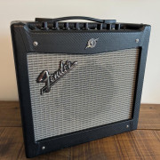 Fender Mustang I (V1) - Amplificador de guitarra 10 W · Gipuzkoa · 80 €