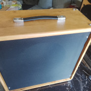 Pantalla 1x12 madera Abeto Finlandés 18mm. · Cáceres · 90 €
