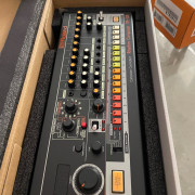 Roland TR-08 · Granada · 250 €