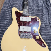 Sire Larry Carlton J3 Vintage White · SC Tenerife · 210 €