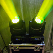 2 Cabezas Móviles Beam 250W 8R + Flightcase