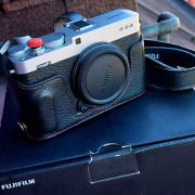 Fujifilm XE-4 + extras por combo chiquitin