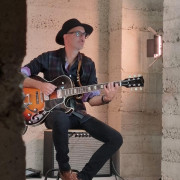 Titulado Musicians Institute-G.i.T. de Los Angeles-Clases de Guitarra en Barcelona y On-Line · Barcelona