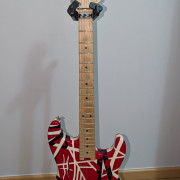 Guitarra EVH Red Stripe · Cáceres · 800 €
