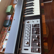 Vendo Roland SH 2000 · Girona · 550 €