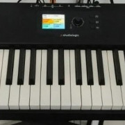 Studiologic sl73 · Pontevedra · 240 €