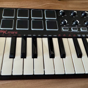 Teclado akai mpk mini · Valladolid · 50 €