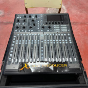 Mesa Behringuer x32 producer · Murcia · 1000 €