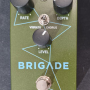 Pedal Chorus/Vibrato UAFX Brigade · Sevilla · 100 €