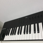 Teclado Komplete A61