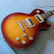 Guitarra Epiphone Les Paul Classic + estuche semirígido · Madrid · 550 €