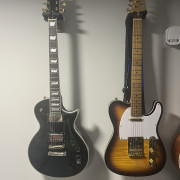 Cambio dos guitarras por una · Ciudad Real