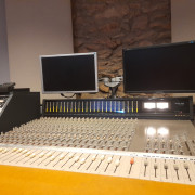 Tascam M-3500 (24 Ch) Modificada (Burr-Brown / Recap / Switches nuevos) + Meter Bridge · Tarragona · 1300 €
