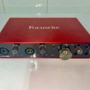 Focusrite Scarlett 8i6 3rd generación · Granada · 145 €
