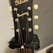 Gibson Custom Shop Historic Collection J-45 1942