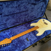 Fender Classic Series 60s Stratocaster - Mástil Fender Roasted Maple · Madrid · 640 €