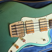 Fender Squier Paranormal Rascal Bass MUY MEJORADO · Lugo · 475 €