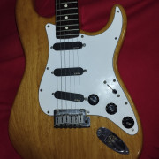 Vendo-Cambio guitarra Fender stratocaster U.S.A.