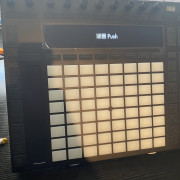 Ableton push 2 prácticamente nuevo · Madrid · 450 €