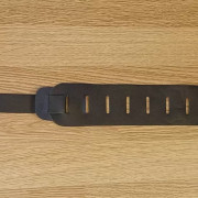 Correa de cuero para guitarra y bajo marca Stagg · León · 10 €