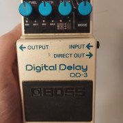 Cambio delay Boss dd3 por Akai Headrush e2 · Barcelona