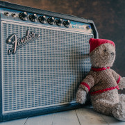 Fender 68 Custom Vibro Champ,699€ envío incluido.