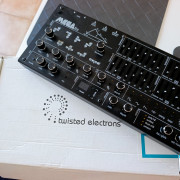 twisted electrons mega fm · Valencia · 480 €