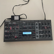 Virus TI2 Desktop + Rack Ears + AURA plugin licence · Málaga · 1300 €