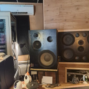 monitores de estudio quested h112 · Cádiz · 2500 €