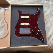 Juego de pastillas y golpeador Fender Noiseless Cunife · Madrid · 375 €