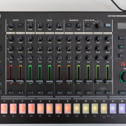 Roland TR-8S Como nueva + garantía Thomann · Almería · 590 €