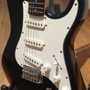 Guitarra eléctrica Squier Corea 1989 nueva · Cuenca · 220 €