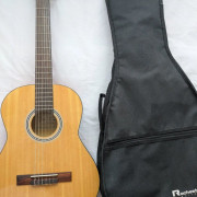Guitarra Clásica Jose Torres Cadete NL + Funda Rochester · Madrid · 150 €