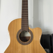 Guitarra clásica electrificada JTC-10CC Crossover · Girona · 350 €