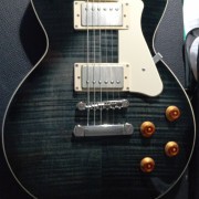 Guitarra tipo Gibosn Les Paul Cort CR 250 TBK · Badajoz · 400 €