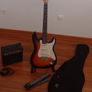 Guitarra eléctrica y amplificador · Cuenca · 100 €