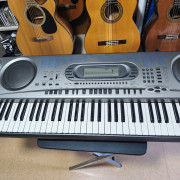 Órgano Casio · Alicante · 220 €