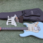 Schecter Nick Johnston HSS Atomic Frost + Funda blanda PRS · A Coruña · 575 €