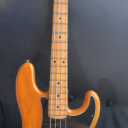 Bajo Fender Precision 1975 · Sevilla · 2800 €