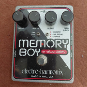 Pedal ehx memory boy para reparar · Córdoba · 40 €