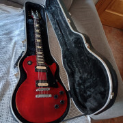 Gibson Les Paul Studio Faded 2012+ estuche · Málaga · 900 €