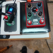 pod express de line 6 y mooer de radar 190 euros los dos. · Barcelona · 190 €