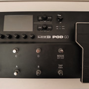 Pedalera de efectos Line 6 POD GO y pantalla HEADRUSH FR 108. · Almería · 400 €
