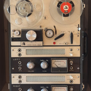 Akai M8 RTR reel, doble amplificador valvulas tipo Vox AC4