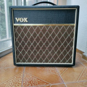 Amplificador VOX Pathfinder 15R (PF15R) modificado hasta la médula. · Valencia · 200 €